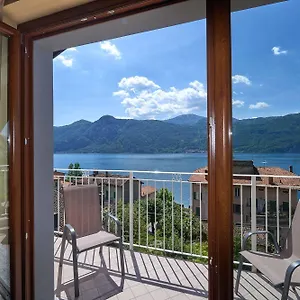 Nocleg ze śniadaniem B&b-foresteria Casa Della Musica, Mandello del Lario